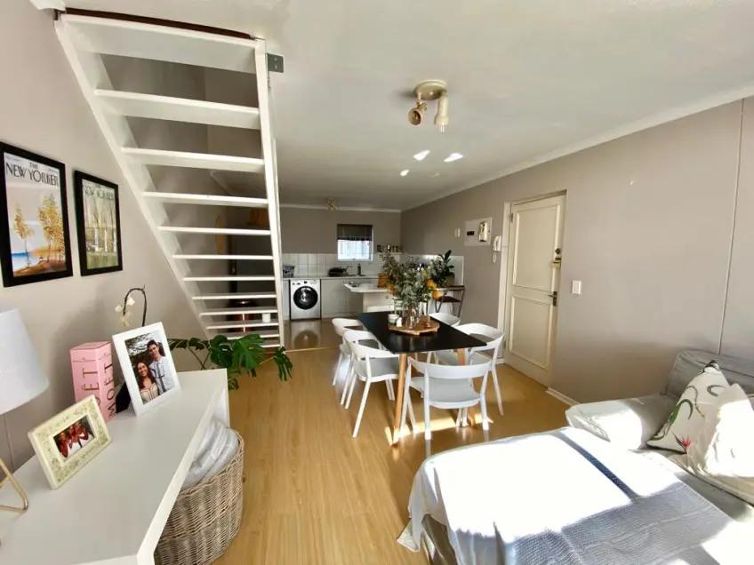 1 Bedroom Property for Sale in Green Point Western Cape